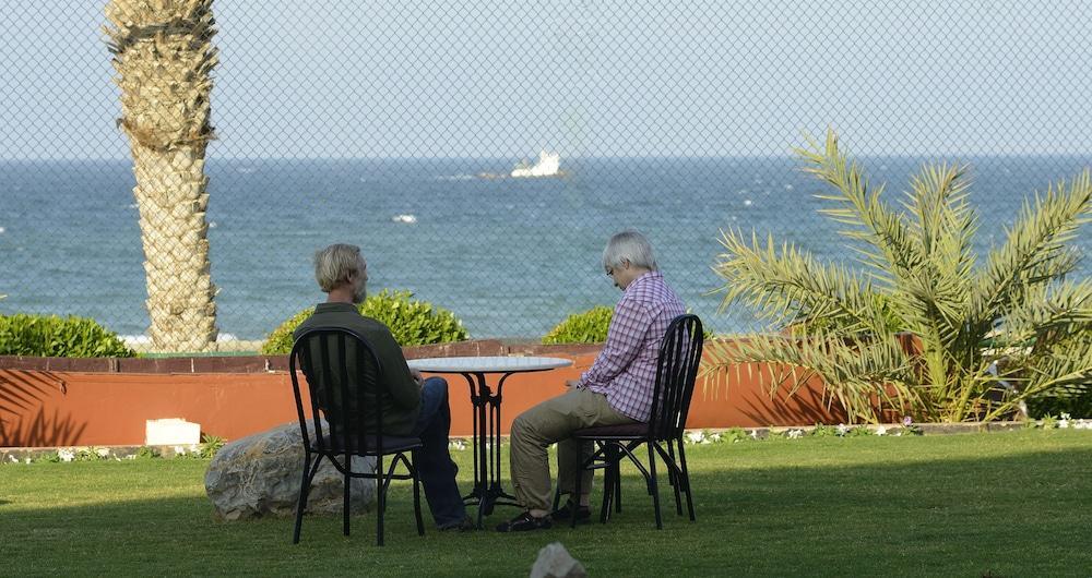 Resort Sur Beach Holiday Bagian luar foto