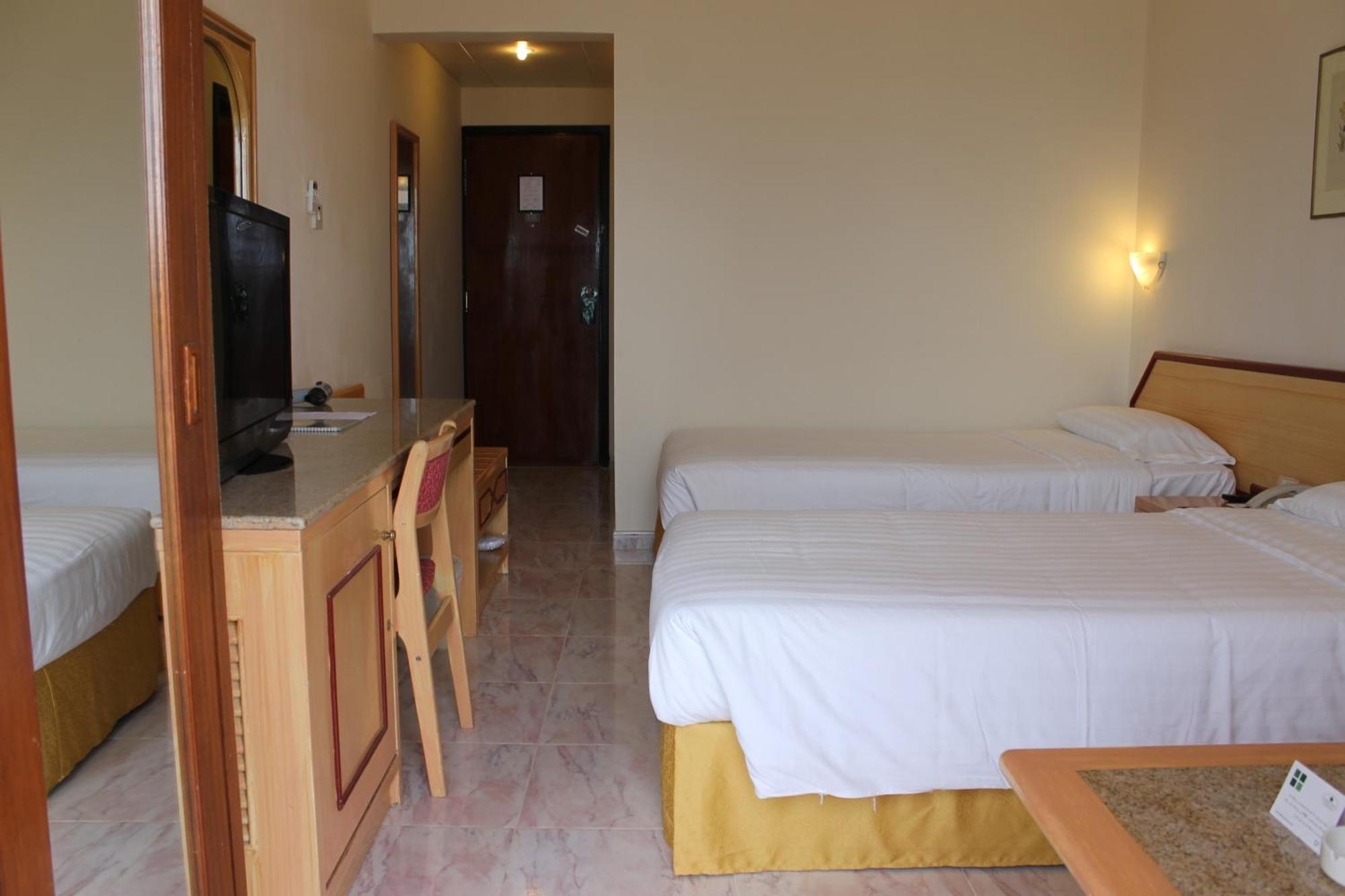 Resort Sur Beach Holiday Ruang foto