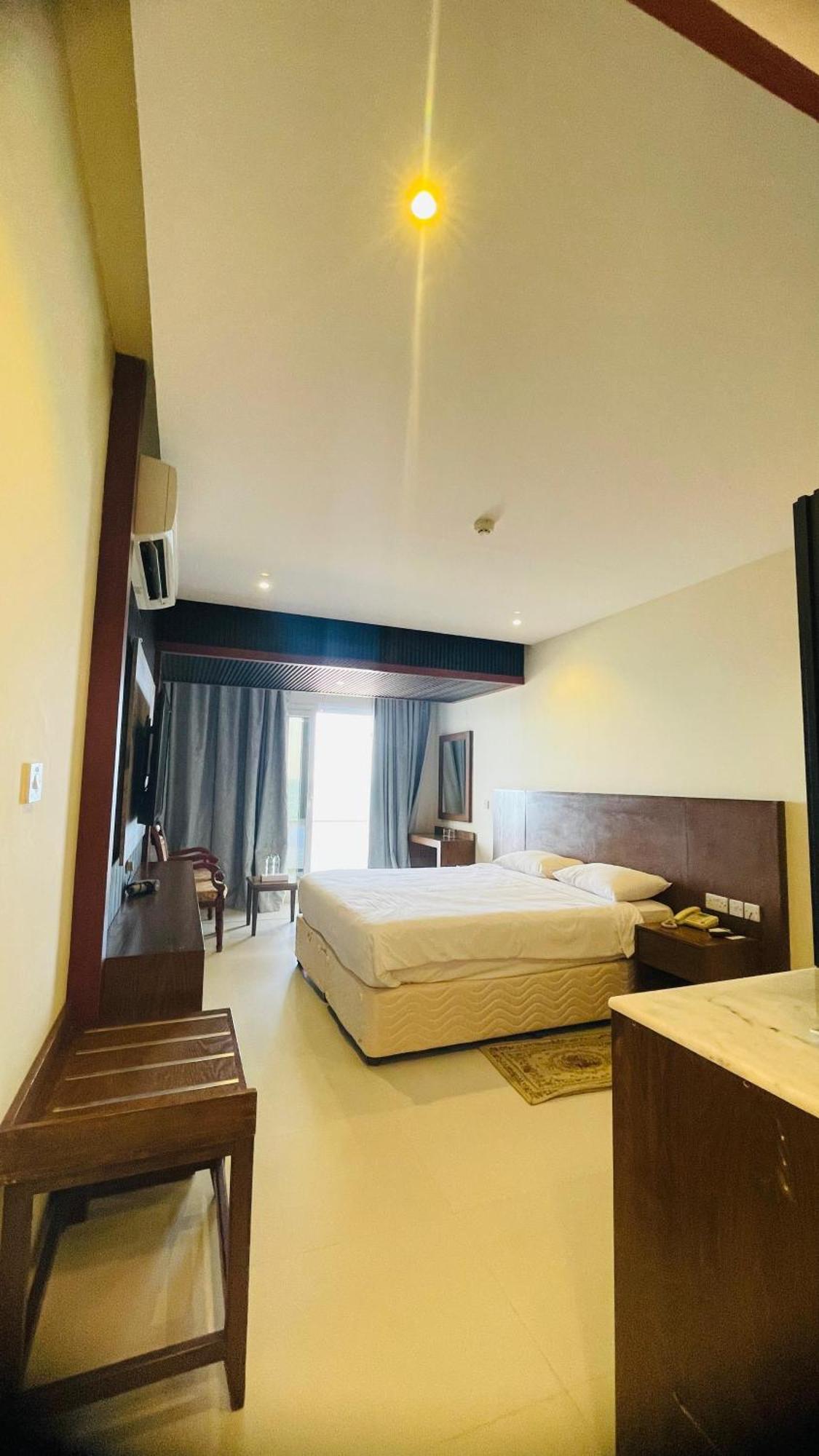 Resort Sur Beach Holiday Bagian luar foto
